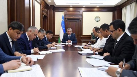 Prezident avtomobillar ishlab chiqarish hajmi va sifatini oshirish bo‘yicha ko‘rsatmalar berdi