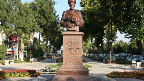 Toshkentda Berdaq haykali o‘rnatildi