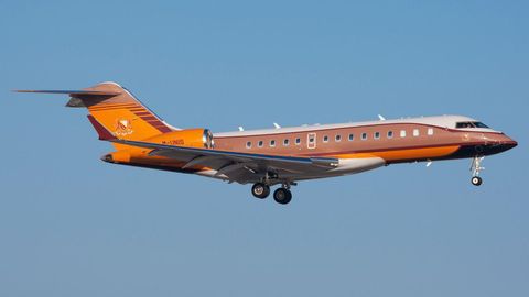 Islom Karimov xalqaro aeroportiga Fattoh Shodiyev samolyoti qo‘ndi