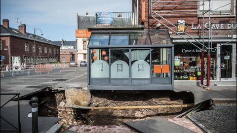 Франциядаги кўчалардан бири кутилмаганда ўпирилиб тушди