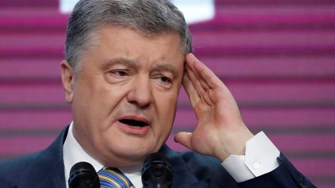Суд Порошенкони «ёлғон детектори»да сўроқ қилишга рухсат берди