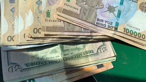 Ўзбекистон банкларида долларни сотиш курси 9200 сўмга етди