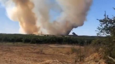 Fransiyada o‘rmon yong‘inini o‘chirish uchun havoga ko‘tarilgan samolyot falokatga uchradi (video)