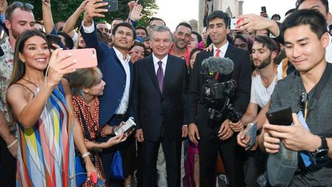 Shavkat Mirziyoyev blogerlarga: Bilingki, Prezident sizlarni doim qo‘llab-quvvatlaydi