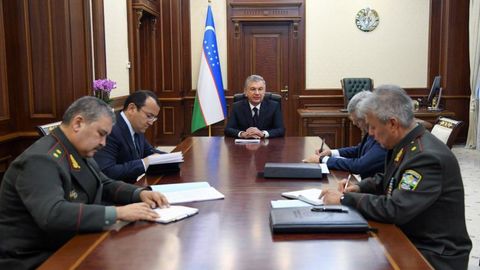 Shavkat Mirziyoyev chegaralarni qo‘riqlash va himoya qilish tizimini takomillashtirish bo‘yicha yig‘ilish o‘tkazdi