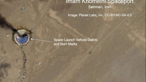 AP: Eron kosmik markazida raketa portladi