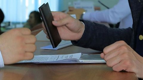 Shanba-yakshanba kunlari ishlaydigan “pasport stoli” xodimlari uchun haftaning ish kunlarida dam olish imkoniyati taqdim etilgan