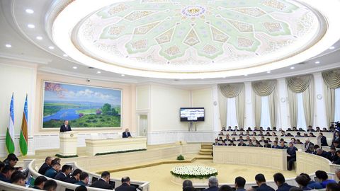 Shavkat Mirziyoyev: Qoraqalpog‘istonga qarsak uchun emas, ishlash uchun, xalqning ko‘zini ko‘rish uchun keldim