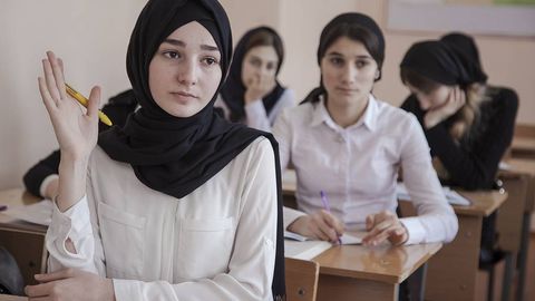 Xalq ta’limi vazirligi xususiy maktab direktorlari bilan hijob masalasida majlis o‘tkazilganini rad etdi