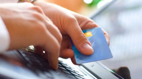 Navoiyda bemor bola uchun plastik kartaga yig‘ilgan pullar o‘g‘irlandi