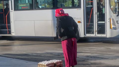 Turkmanistonda odamlar tuxum sotib olish uchun soatlab navbat kutmoqda (video)