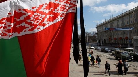 Belarusda 2 yoshli qiz tasodifan onasini o‘ldirib qo‘ydi