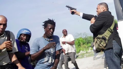 Gaitida senator parlamentdagi ovoz berish jarayonida ikki kishini otib qo‘ydi