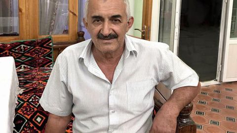 Samarqandda 61 yoshli fuqaro tibbiyot kolleji tomon haydovchisiz harakatlanib borayotgan benzovozni to‘xtatib qoldi