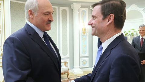 АҚШ ва Беларусь 11 йиллик танаффусдан сўнг дипломатик муносабатларни элчилар даражасида тиклашга қарор қилди