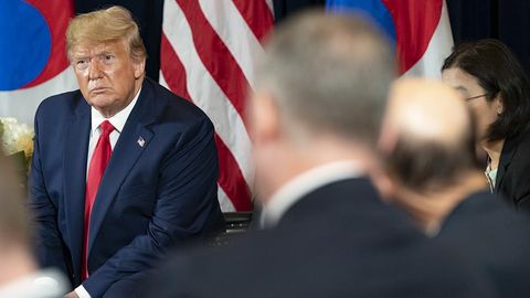 Amerikaliklarning 47 foizi Trampga qarshi impichment boshlash qarorini qo‘llab-quvvatladi