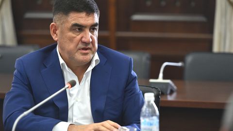 Қирғизистон ҳарбий прокуратураси: «Собиқ ички ишлар вазирининг ўғли Ўзбекистонга қочиб кетган»