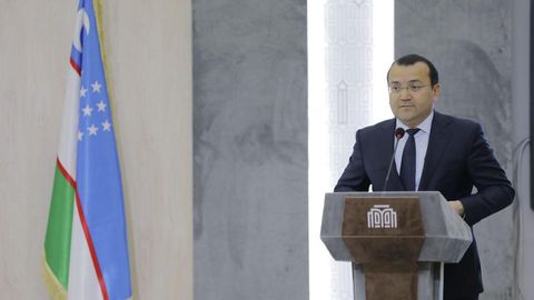 Nurafshonda Zaynilobiddin Nizomiddinov raisligida yig‘ilish bo‘lib o‘tdi