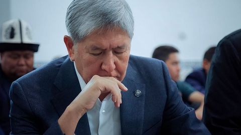 Алмазбек Атамбаев «қонундаги ўғри» Азиз Батукаев озод этилишига алоқадорликда айбланди