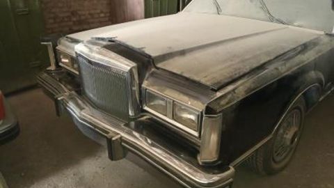 Onlayn-auksionga 2 ta eski Lincoln avtomobili qo‘yildi