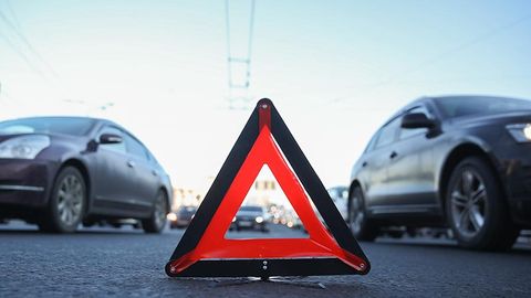 Тошкентда Mercedes-Benz ва Nexia автомобиллари тўқнашуви оқибатида бир киши жароҳатланди