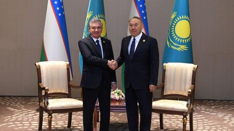 Shavkat Mirziyoyev Bokuda Nursulton Nazarboyev bilan uchrashdi