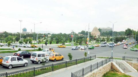 Самарқанднинг айрим кўчаларида 1—3 ноябрь кунлари транспорт воситаларининг ҳаракати 10 соатга чекланади