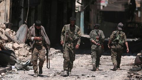 Kurdlar AQShning Suriyadan ketishi “ortdan turib pichoq sanchish” ekanini aytmoqda