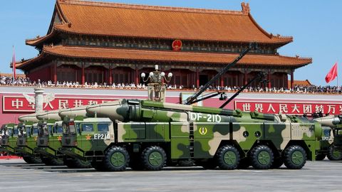 Xitoy paradda eng yangi qit’alararo ballistik raketani namoyish etdi