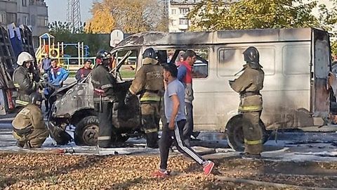 Новосибирскдаги бозорда оммавий муштлашув юз берди. Полиция 50 кишини қўлга олгани айтилмоқда