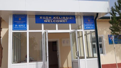 Angor tumani XTB tumandagi 19-maktabda darslar 4 smena o‘tilayotgani haqidagi xabarga raddiya berdi