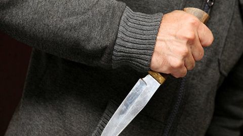 Фарғонада эркак рашк туфайли хотинини пичоқлаб ўлдирди