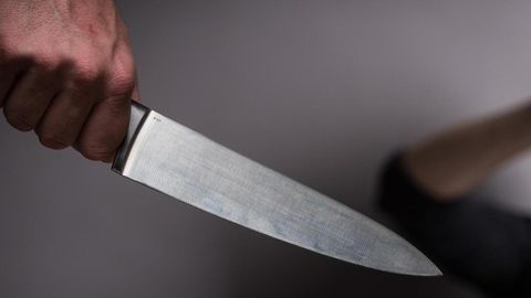 Farg‘onada kelinini pichoqlab o‘ldirgan qaynota 10 yilga ozodlikdan mahrum qilindi