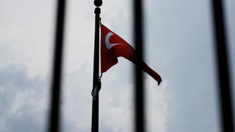 Tramp Turkiyaga qarshi sanksiyalar qo‘llashga ko‘rsatma berdi