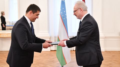 Ўзбекистон элчиси Латвия президентига ишонч ёрлиқларини топширди