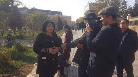 Buxoroning Markaziy dehqon bozorida pista po‘chog‘i va sigareta qoldiqlarini belgilanmagan joyga tashlaganlar jarimaga tortildi