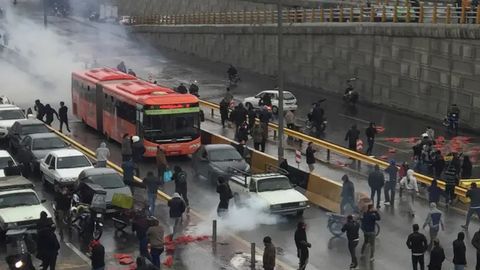 Eronda ham norozilik namoyishlari boshlandi