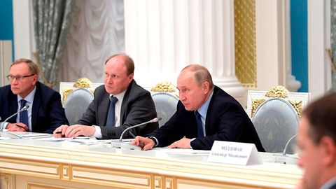 Putin Vikipediyani Rossiya ensiklopediyasiga almashtirishni taklif qildi