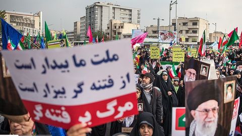 Tehronda norozilik namoyishlaridan keyin hukumatni qo‘llab-quvvatlashga qaratilgan miting o‘tkazildi