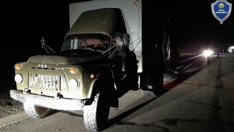 Qoraqalpog‘istonda yuk mashinasi haydovchisi 2 kishini urib yuborib ularning o‘limiga sabab bo‘ldi