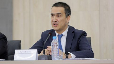 «Уйида чироғи бор одам қурол кўтариб, урушга чиқмайди». Ўзбекистон Энергетика вазирлиги нима учун Афғонистонга электр экспорт қилинаётганига изоҳ берди