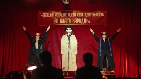 “Biz ijodkorlikdagi byurokratiya va taqiqlar mavzusiga qo‘l urdik”. Lola litsenziya beruvchi komissiya faoliyatini ko‘rsatuvchi klipiga izoh berdi