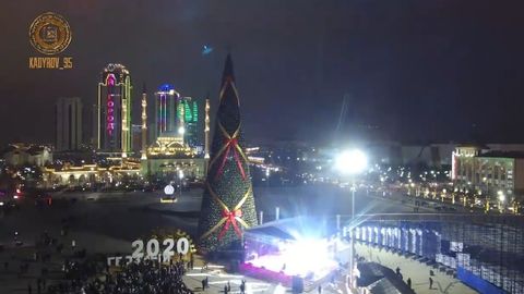 Ramzan Qodirov Chechenistonning bosh archasini ochib berdi (video)