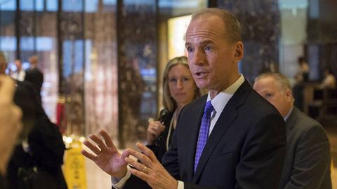 Boeing бош директори муддатидан олдин лавозимидан четлатилгани учун 39 млн доллар товон пули олади