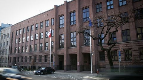 Putinning chiqishlaridan so‘ng Rossiya elchisi Polsha TIVga chaqirtirildi