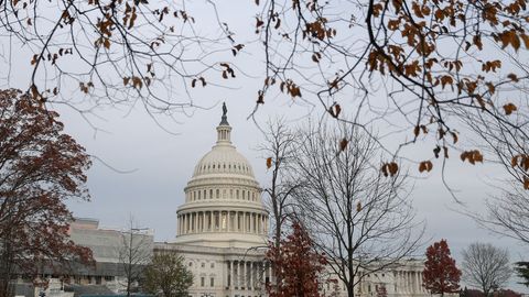 AQSh Senati Rossiya gaz quvurlariga qarshi sanksiyalar ko‘zda tutilgan mudofaa budjetini tasdiqladi