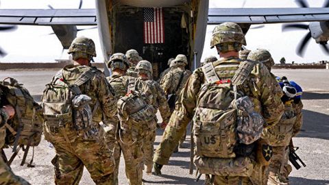 Tramp Afg‘onistondan 4 ming nafar harbiylarni olib chiqib ketmoqchi