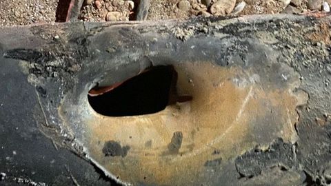 Фарғонада ерни ковлаётган экскаваторчи газ қувурини тешиб қўйди