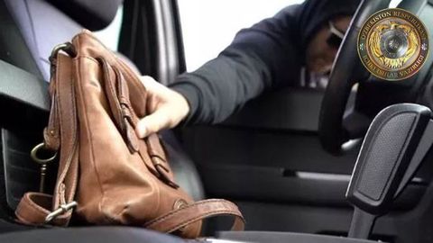 Жиззахда 2 эркак 3 та Nexia’нинг ичидаги пул ва буюмларни ўғирлаб кетди