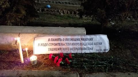 Foto: Yunusoboddagi fojia joyida odamlar gullar qoldirmoqda